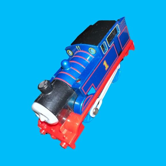 2005 Thomas & Friends Steam Along Trackmaster Thomas Engine & Annie Car - Picture 2 of 6